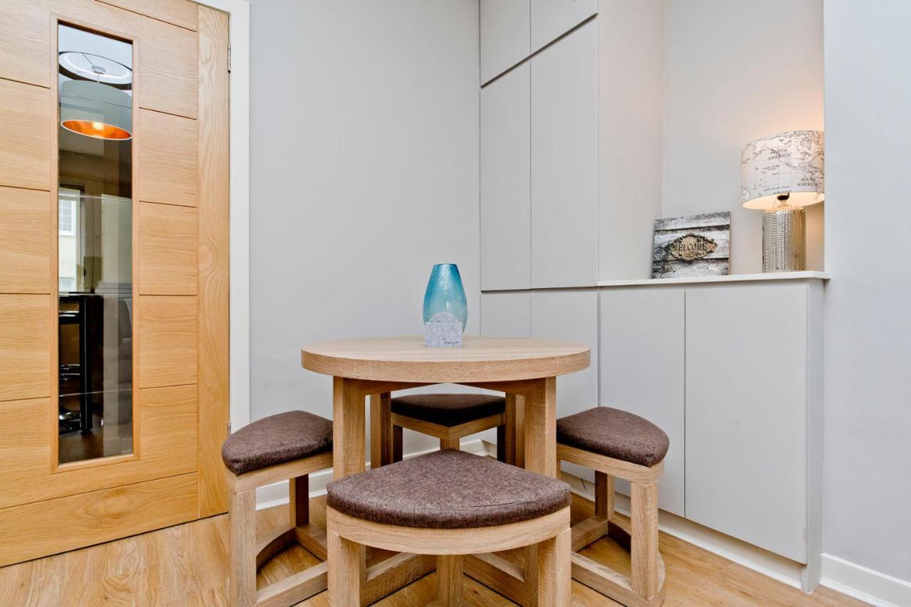 Charming Old Town 2 Bed Apt, 2Mins From Royal Mile Edinburgh Dış mekan fotoğraf