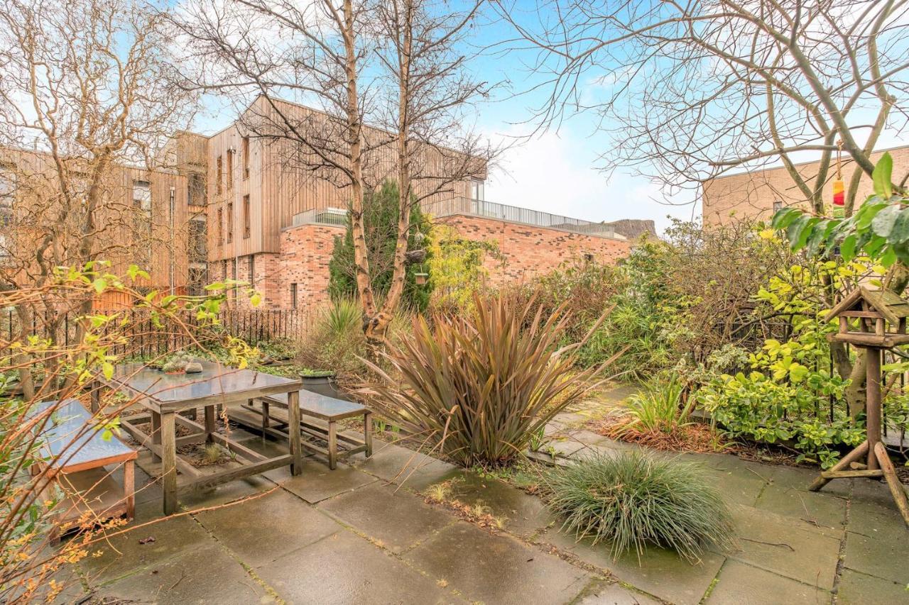 Charming Old Town 2 Bed Apt, 2Mins From Royal Mile Edinburgh Dış mekan fotoğraf